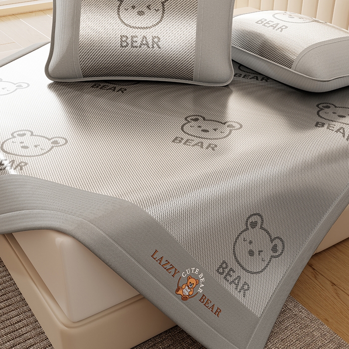 91家纺网 家纺一手货源 找家纺 好福居 2026新款冰藤刺绣凉感席凉席-卡皮巴拉款-小熊款 冰藤小熊-灰-床席款