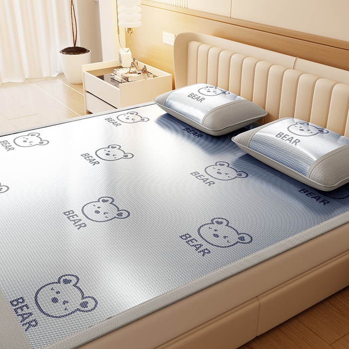 91家纺网 家纺一手货源 找家纺 好福居 2026新款冰藤刺绣凉感席凉席-卡皮巴拉款-小熊款 冰藤小熊-蓝-床席款