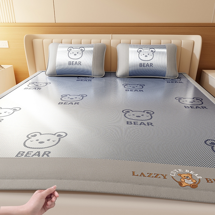 91家纺网 家纺一手货源 找家纺 好福居 2026新款冰藤刺绣凉感席凉席-卡皮巴拉款-小熊款 冰藤小熊-蓝-床席款