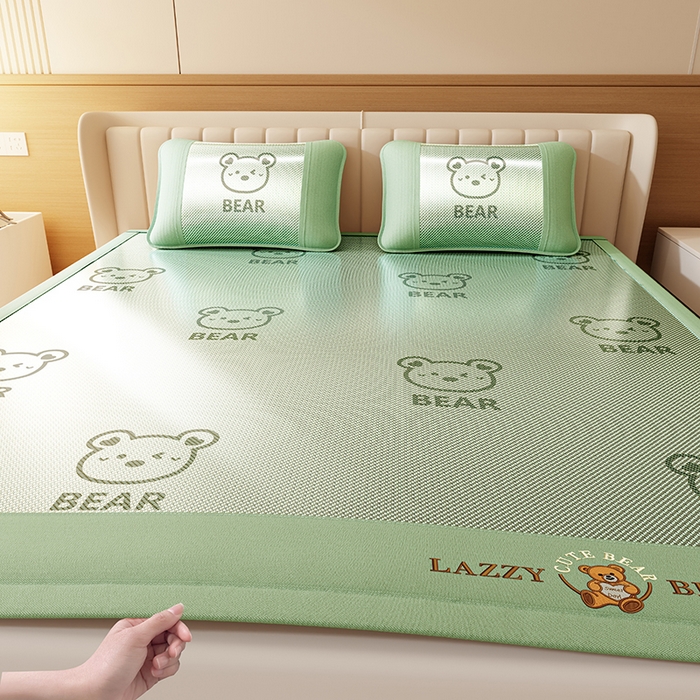 91家纺网 家纺一手货源 找家纺 好福居 2026新款冰藤刺绣凉感席凉席-卡皮巴拉款-小熊款 冰藤小熊-绿-床席款