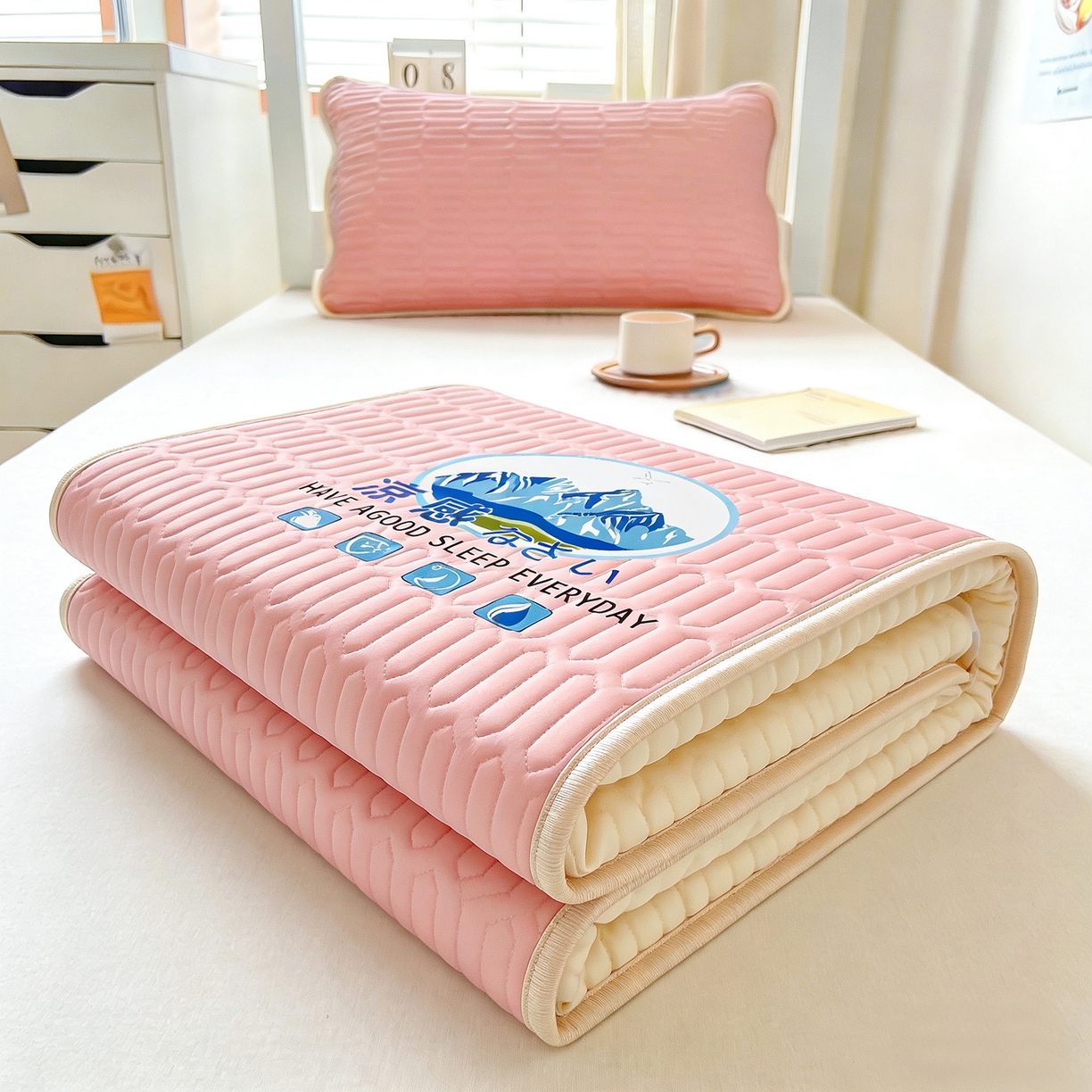 91家纺网 家纺一手货源 找家纺 家品罗兰 2026新款夏季A类乳胶冰丝席纯色冰丝凉席宿舍单人席子软可机洗可折叠床单软垫床垫夏天空调席两三件套 富士山玉色