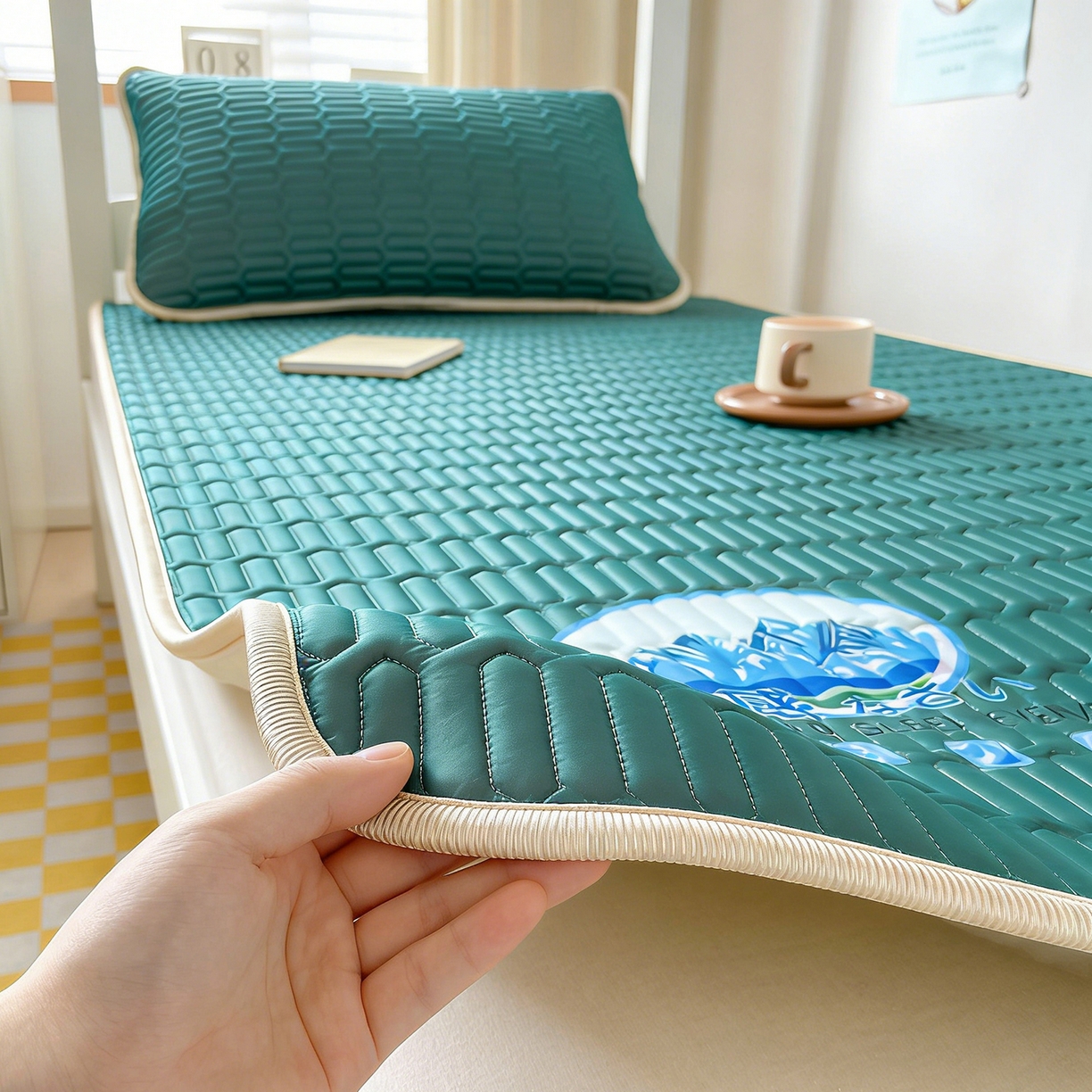 91家纺网 家纺一手货源 找家纺 家品罗兰 2026新款夏季A类乳胶冰丝席纯色冰丝凉席宿舍单人席子软可机洗可折叠床单软垫床垫夏天空调席两三件套 富士山墨绿