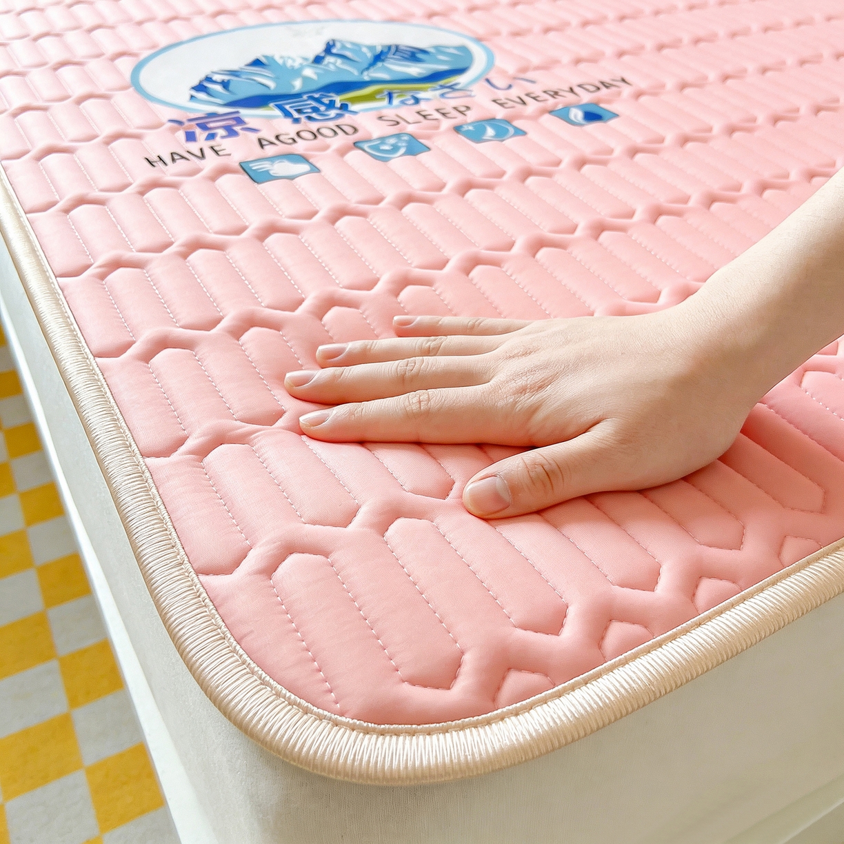 91家纺网 家纺一手货源 找家纺 家品罗兰 2026新款夏季A类乳胶冰丝席纯色冰丝凉席宿舍单人席子软可机洗可折叠床单软垫床垫夏天空调席两三件套 富士山玉色