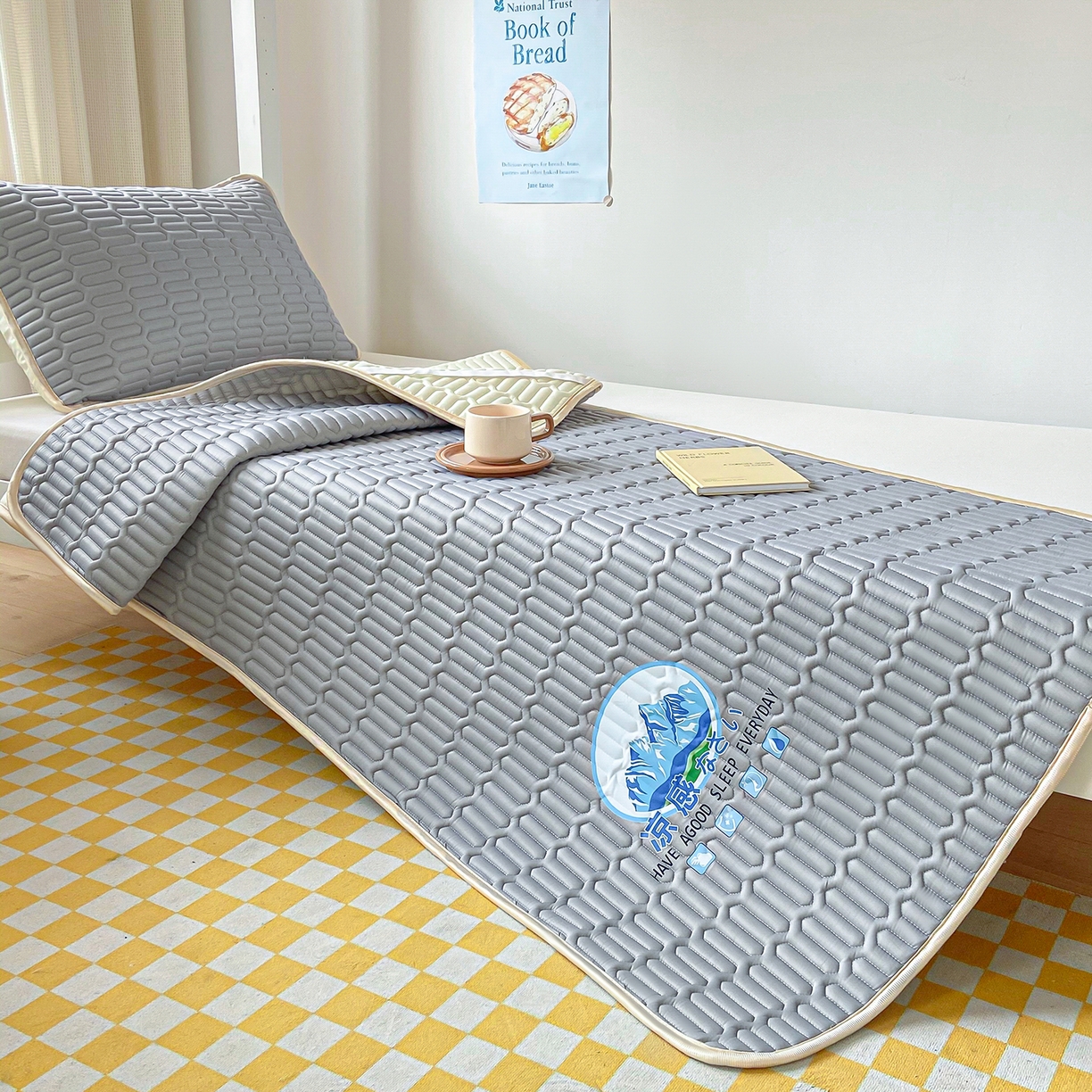 91家纺网 家纺一手货源 找家纺 家品罗兰 2026新款夏季A类乳胶冰丝席纯色冰丝凉席宿舍单人席子软可机洗可折叠床单软垫床垫夏天空调席两三件套 富士山银灰