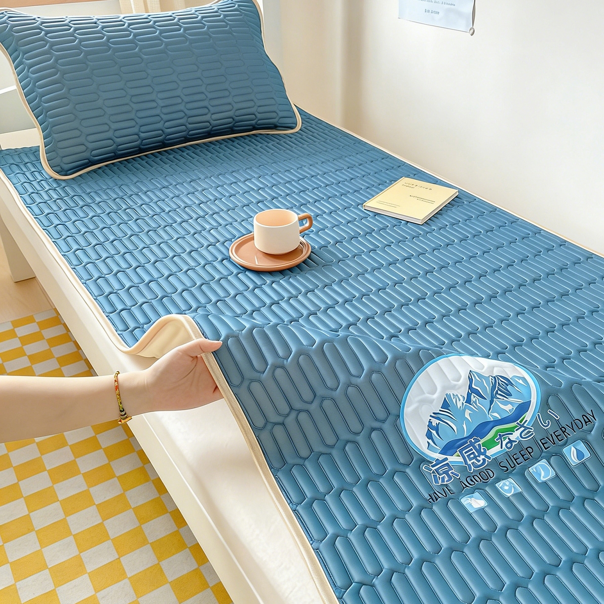 91家纺网 家纺一手货源 找家纺 家品罗兰 2026新款夏季A类乳胶冰丝席纯色冰丝凉席宿舍单人席子软可机洗可折叠床单软垫床垫夏天空调席两三件套 富士山典雅蓝