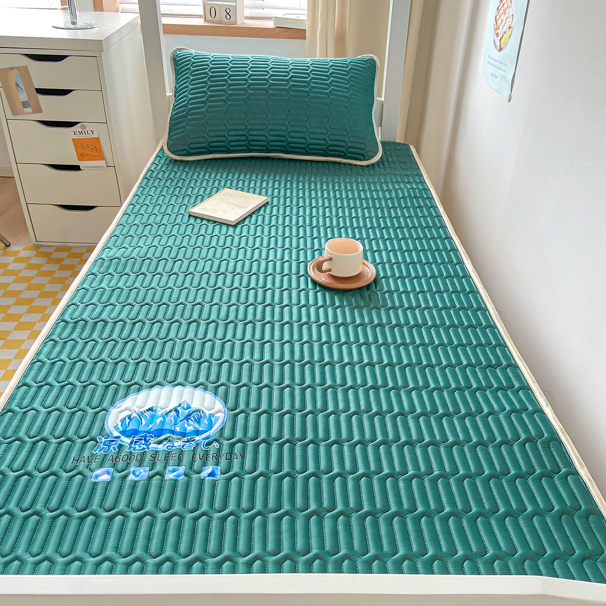 91家纺网 家纺一手货源 找家纺 家品罗兰 2026新款夏季A类乳胶冰丝席纯色冰丝凉席宿舍单人席子软可机洗可折叠床单软垫床垫夏天空调席两三件套 富士山墨绿