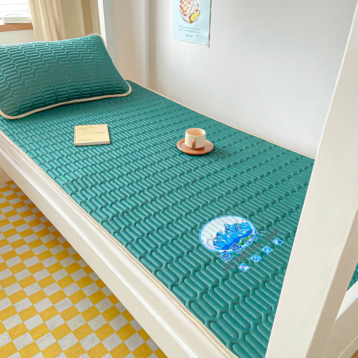 91家纺网 家纺一手货源 找家纺 家品罗兰 2026新款夏季A类乳胶冰丝席纯色冰丝凉席宿舍单人席子软可机洗可折叠床单软垫床垫夏天空调席两三件套 富士山墨绿