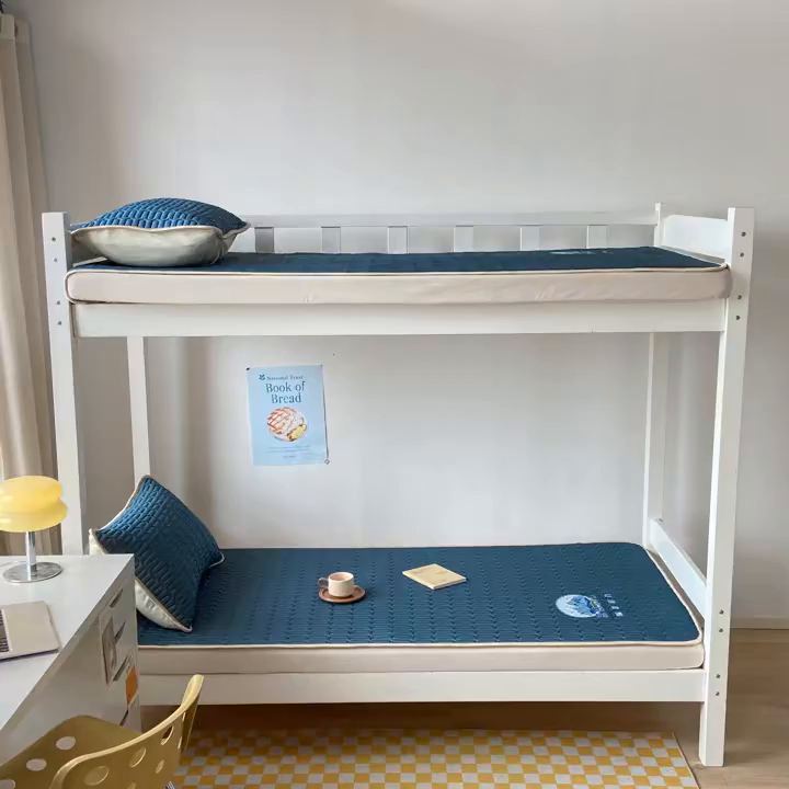 91家纺网 家纺一手货源 找家纺 家品罗兰 2026新款夏季A类乳胶冰丝席纯色冰丝凉席宿舍单人席子软可机洗可折叠床单软垫床垫夏天空调席两三件套 富士山典雅蓝