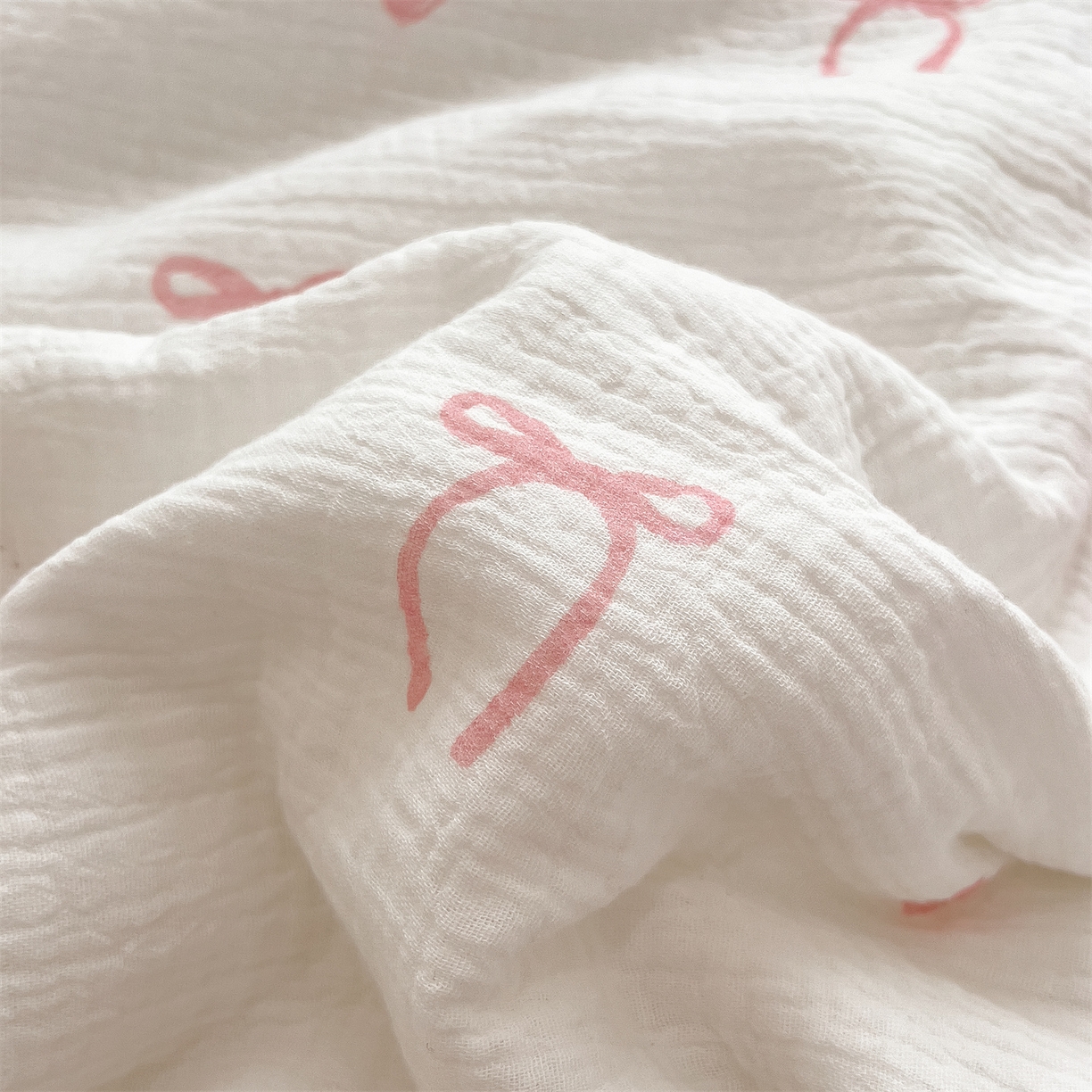 91家纺网 家纺一手货源 找家纺 兄弟坊 2026春夏新款全棉纯棉印花双层皱皱纱(滚边款)夏被纱布夏凉被午睡被盖毯夏凉被 云绮