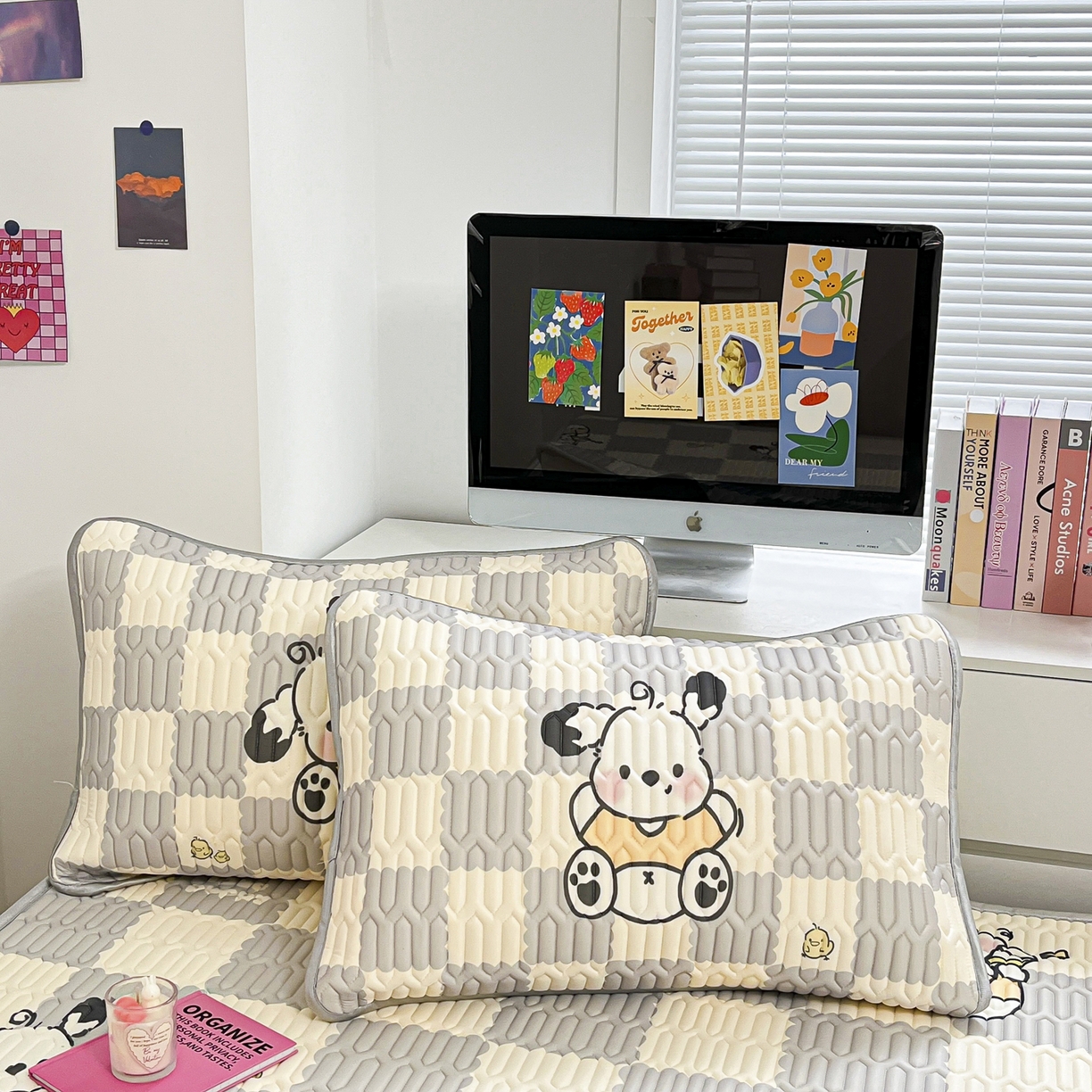 91家纺网 家纺一手货源 找家纺 摩妮卡 2026春夏新款凉感丝印花小清新乳胶凉席席子床笠款三件套 棋格小狗