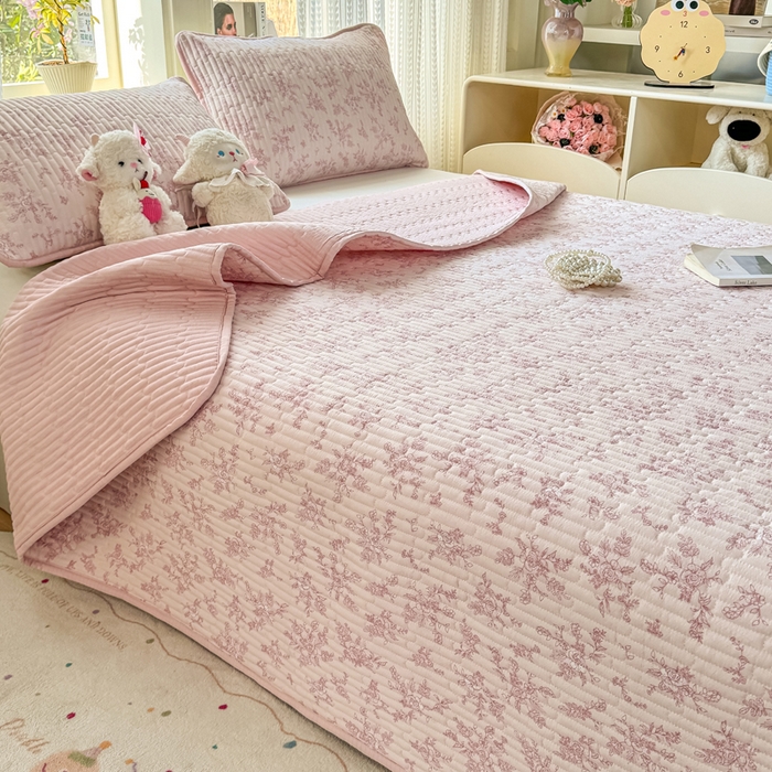 91家纺网 家纺一手货源 找家纺 2026新款云感双层纱印花夹棉床盖 知秋