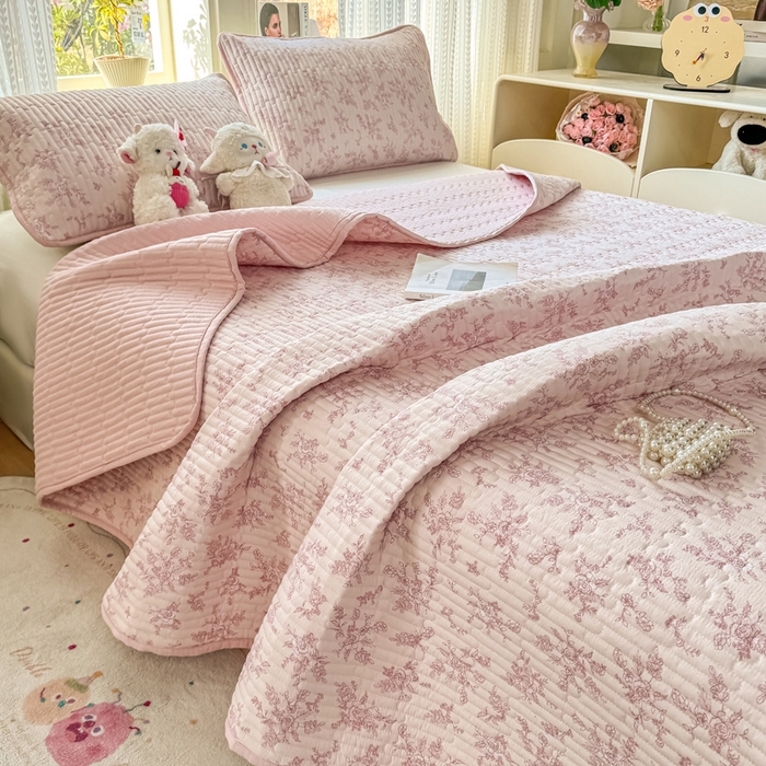 91家纺网 家纺一手货源 找家纺 2026新款云感双层纱印花夹棉床盖 知秋