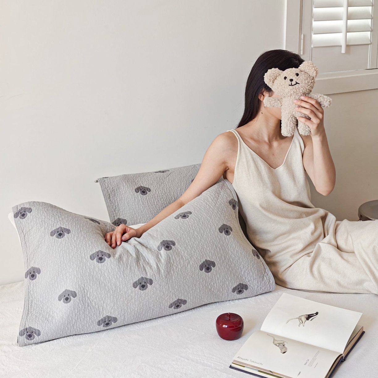 91家纺网 家纺一手货源 找家纺 沐瑟家纺 2026新款卡通小清新枕巾 叮叮狗 灰色