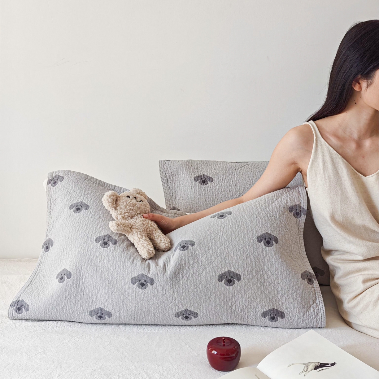 沐瑟家纺 2026新款卡通小清新枕巾 叮叮狗 灰色