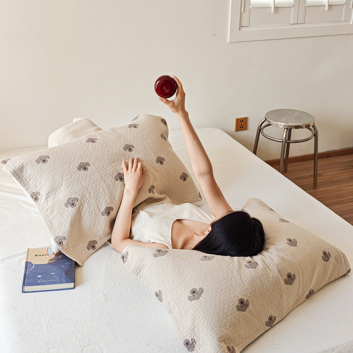 91家纺网 家纺一手货源 找家纺 沐瑟家纺 2026新款卡通小清新枕巾 叮叮狗 浅咖色