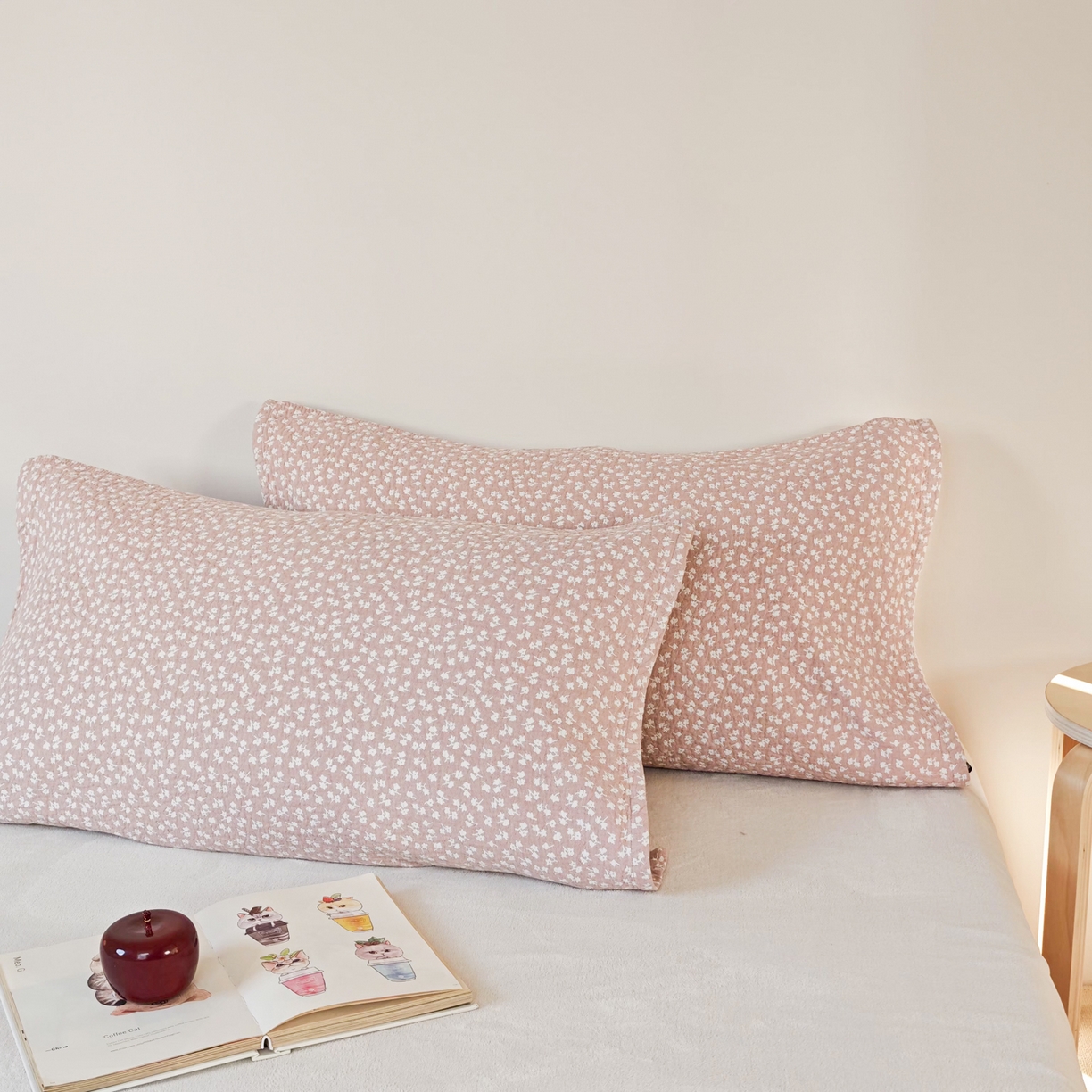 91家纺网 家纺一手货源 找家纺 沐瑟家纺 2026新款卡通小清新枕巾 枫叶 粉色