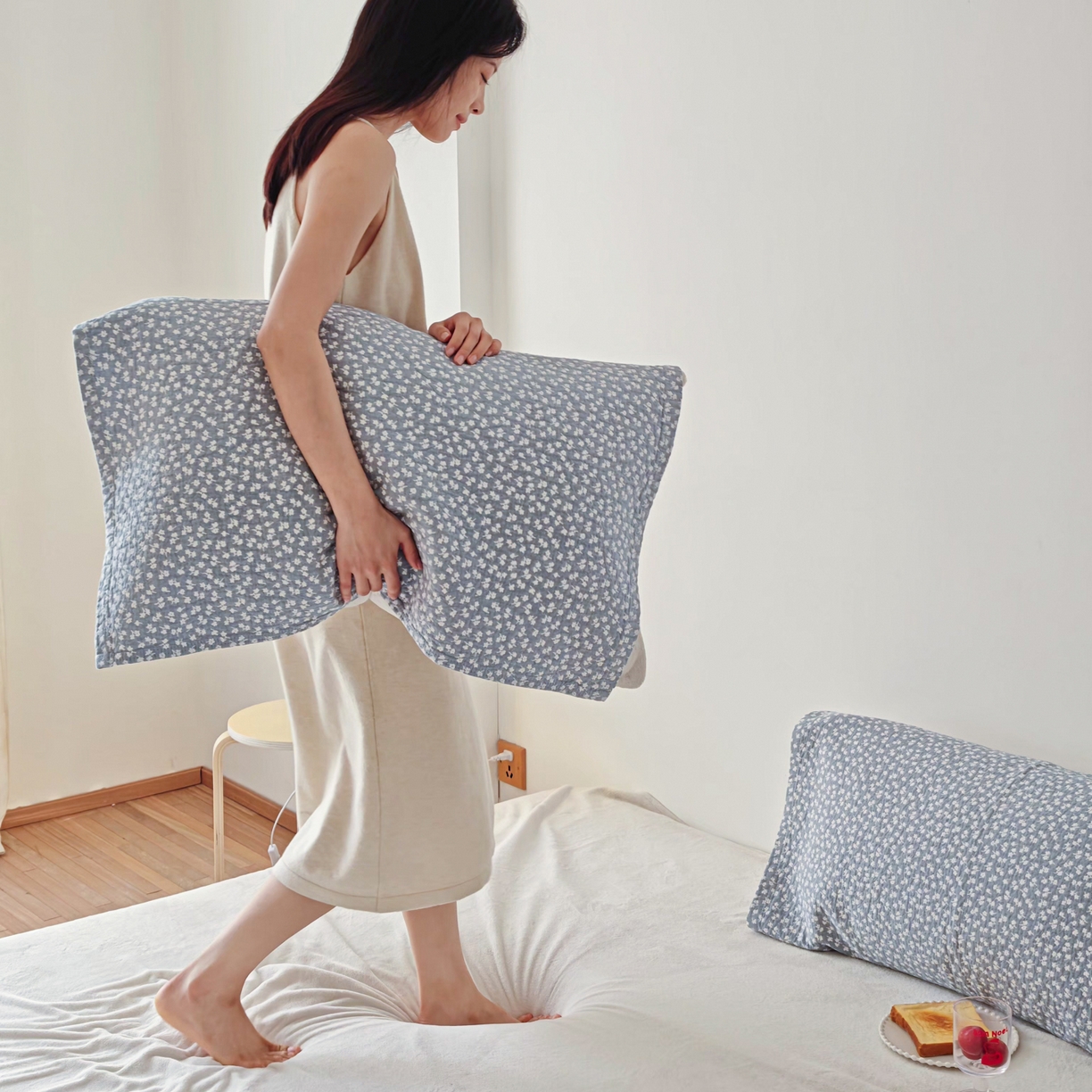 91家纺网 家纺一手货源 找家纺 沐瑟家纺 2026新款卡通小清新枕巾 枫叶 蓝色