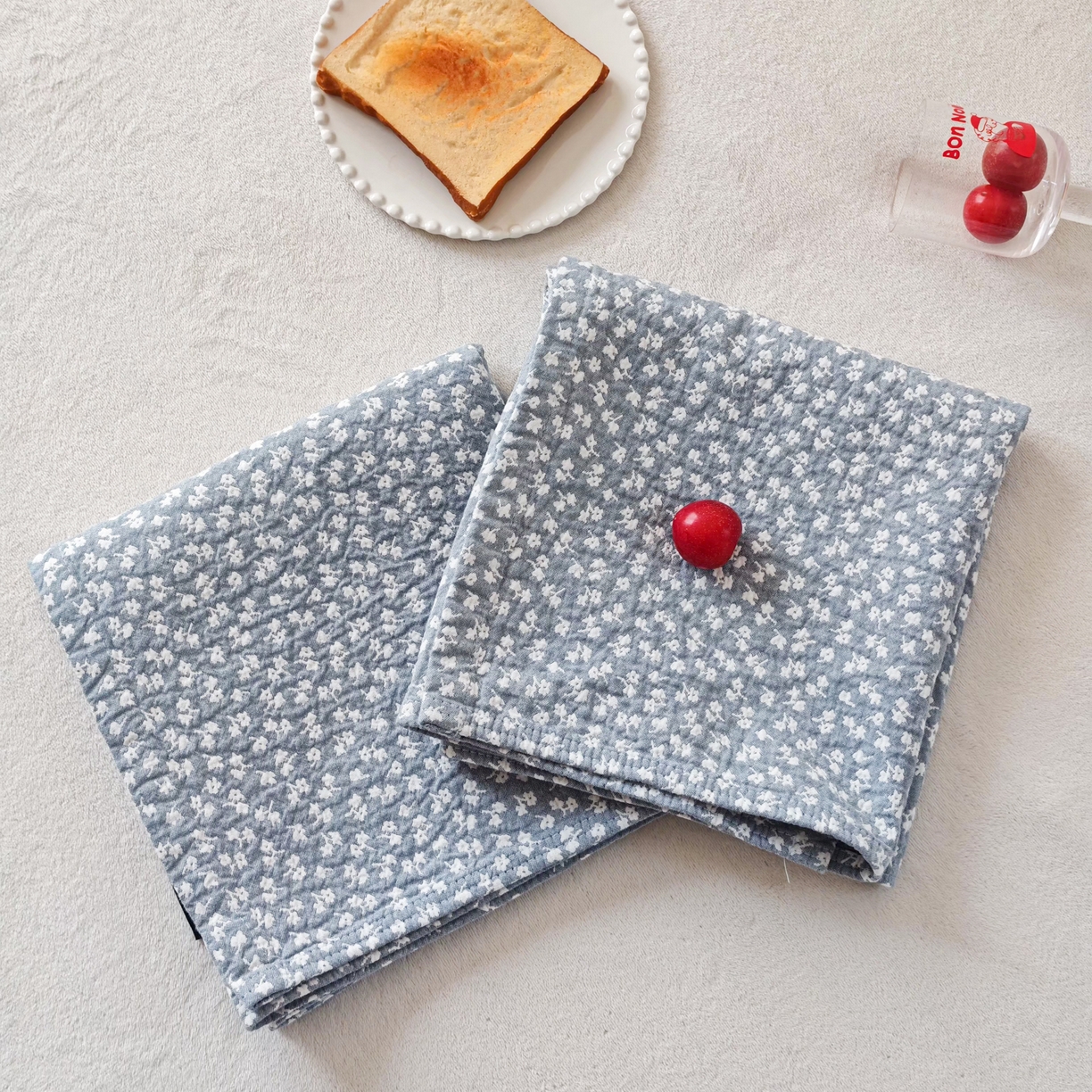 91家纺网 家纺一手货源 找家纺 沐瑟家纺 2026新款卡通小清新枕巾 枫叶 蓝色