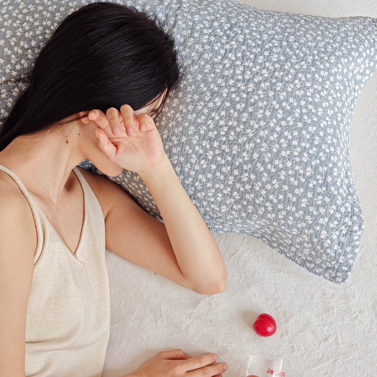 91家纺网 家纺一手货源 找家纺 沐瑟家纺 2026新款卡通小清新枕巾 枫叶 蓝色