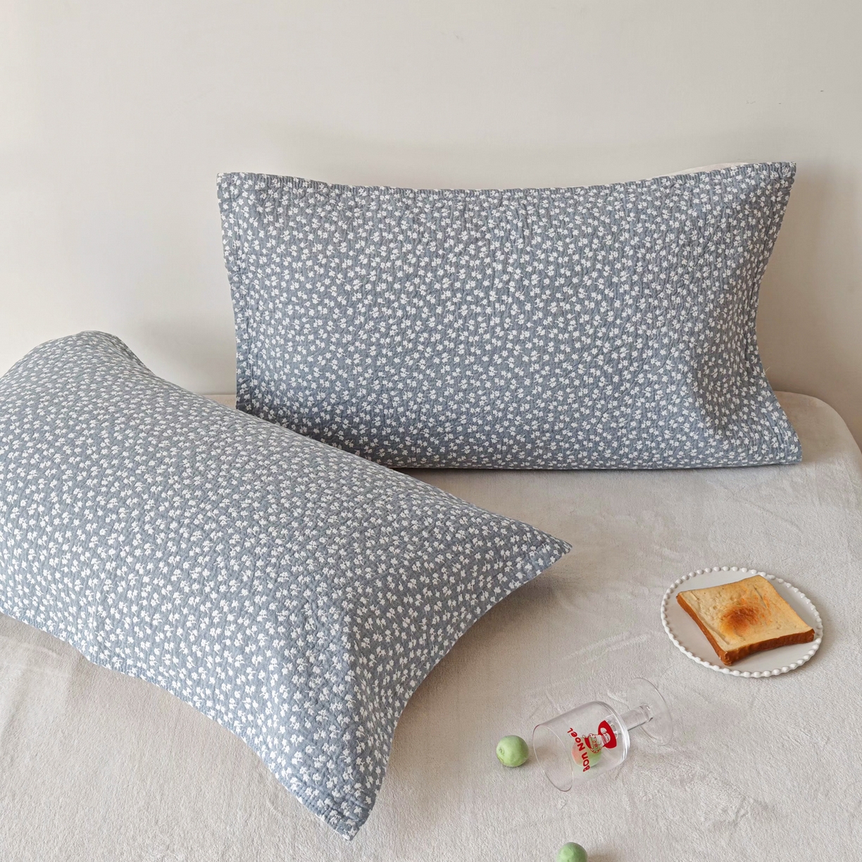 91家纺网 家纺一手货源 找家纺 沐瑟家纺 2026新款卡通小清新枕巾 枫叶 蓝色