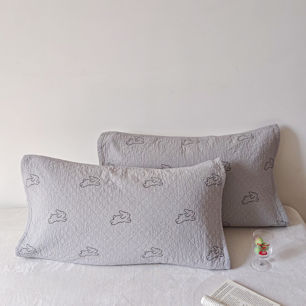 91家纺网 家纺一手货源 找家纺 沐瑟家纺 2026新款卡通小清新枕巾 浅跳兔 灰色