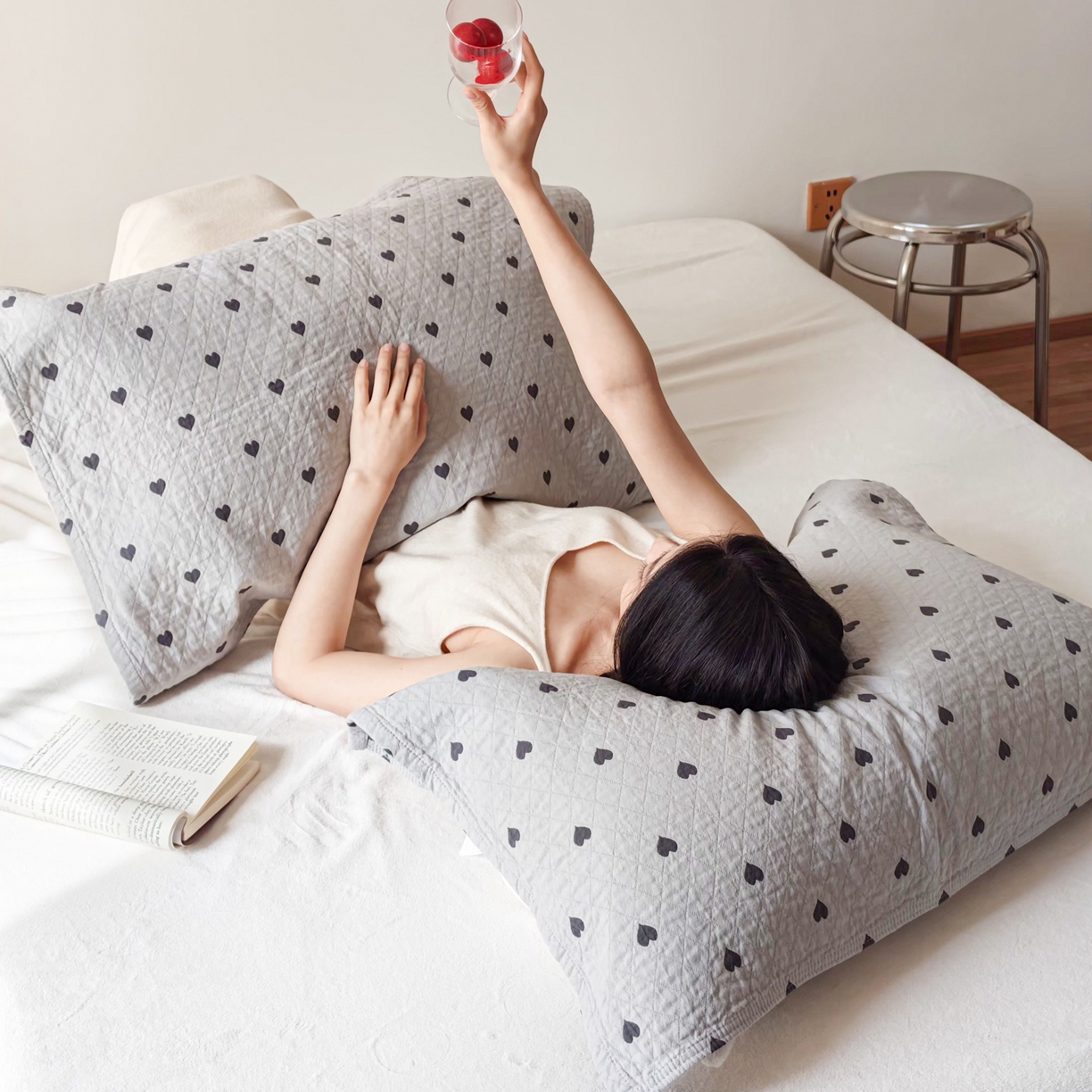 91家纺网 家纺一手货源 找家纺 沐瑟家纺 2026新款卡通小清新枕巾 心情 灰蓝