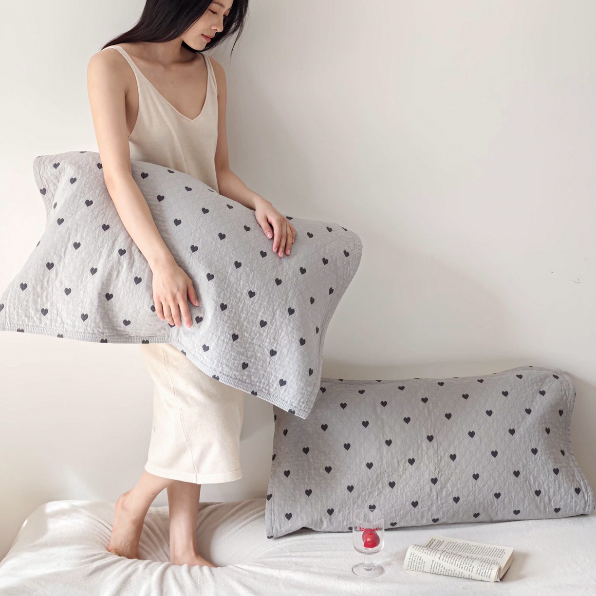 91家纺网 家纺一手货源 找家纺 沐瑟家纺 2026新款卡通小清新枕巾 心情 灰蓝