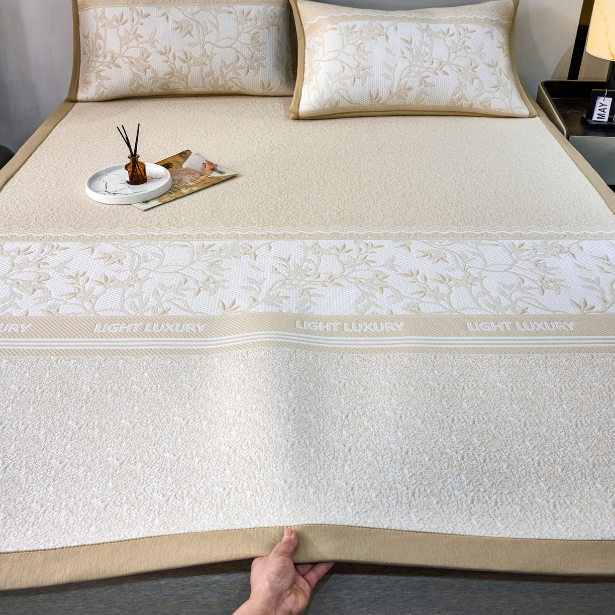 91家纺网 家纺一手货源 找家纺 （总）宜派家纺 2026新款提花PE凉感冰丝席凉席席子三件套