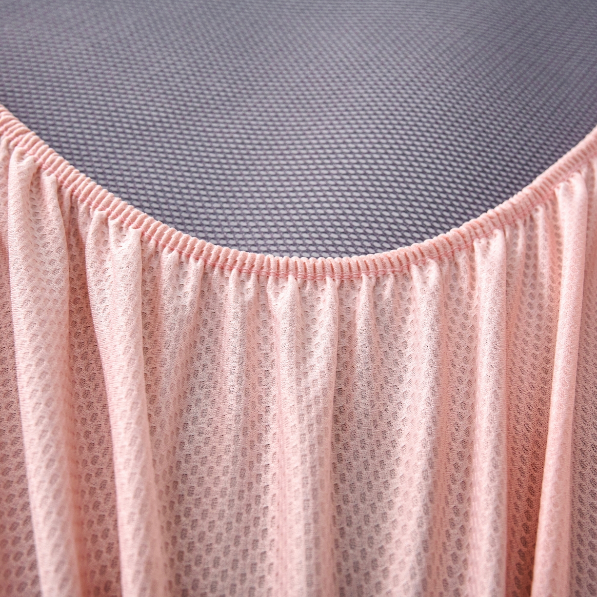 91家纺网 家纺一手货源 找家纺 宜派家纺 2026新款提花PE凉感冰丝席凉席席子三件套 风景-床笠粉