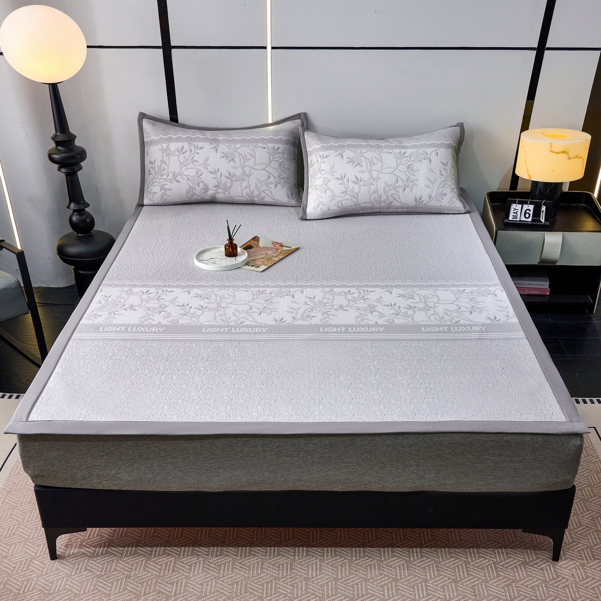 91家纺网 家纺一手货源 找家纺 宜派家纺 2026新款提花PE凉感冰丝席凉席席子三件套 风景-直角灰