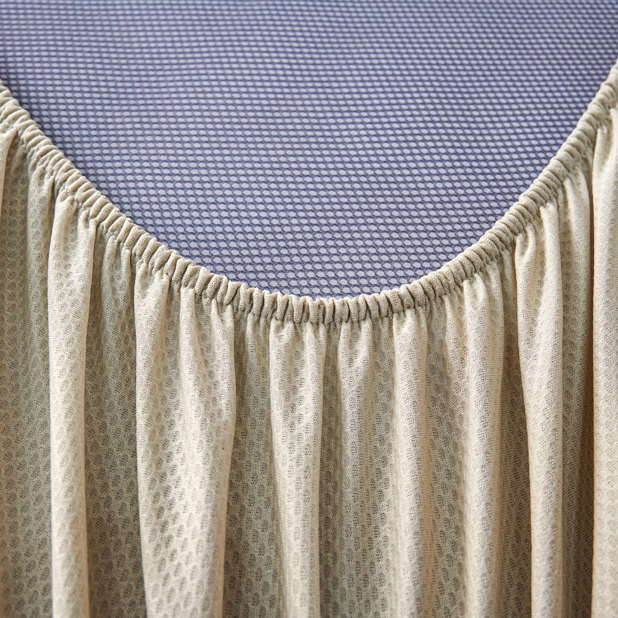 91家纺网 家纺一手货源 找家纺 宜派家纺 2026新款提花PE凉感冰丝席凉席席子三件套 风景-床笠咖