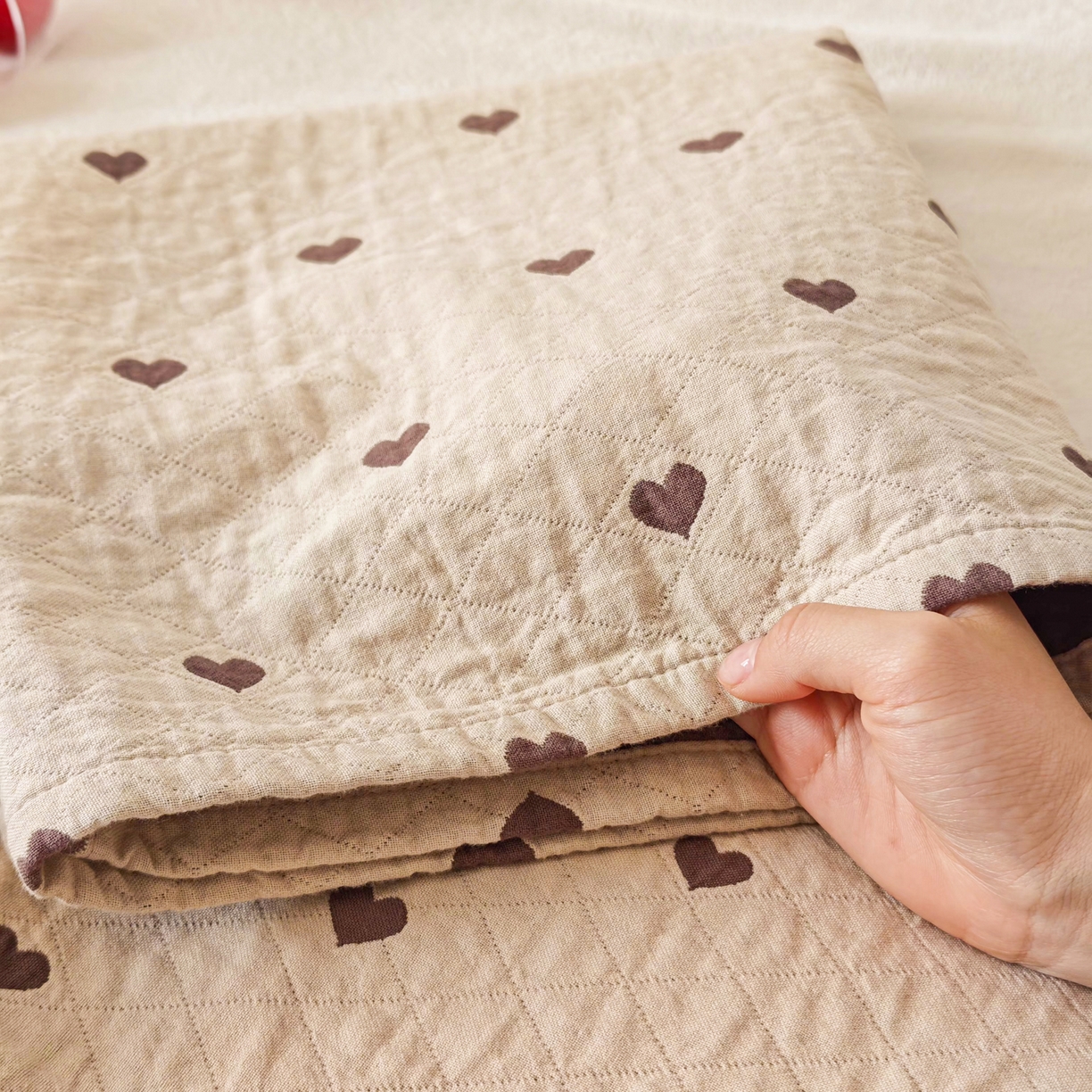 91家纺网 家纺一手货源 找家纺 沐瑟家纺 2026新款卡通小清新枕巾 心情 卡其