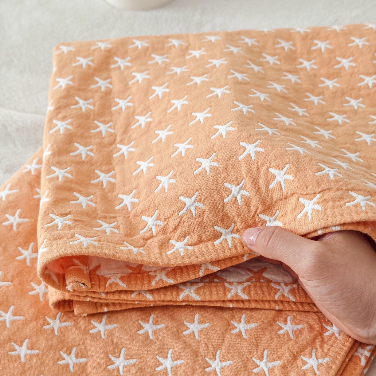 91家纺网 家纺一手货源 找家纺 沐瑟家纺 2026新款卡通小清新枕巾 星星 黄色