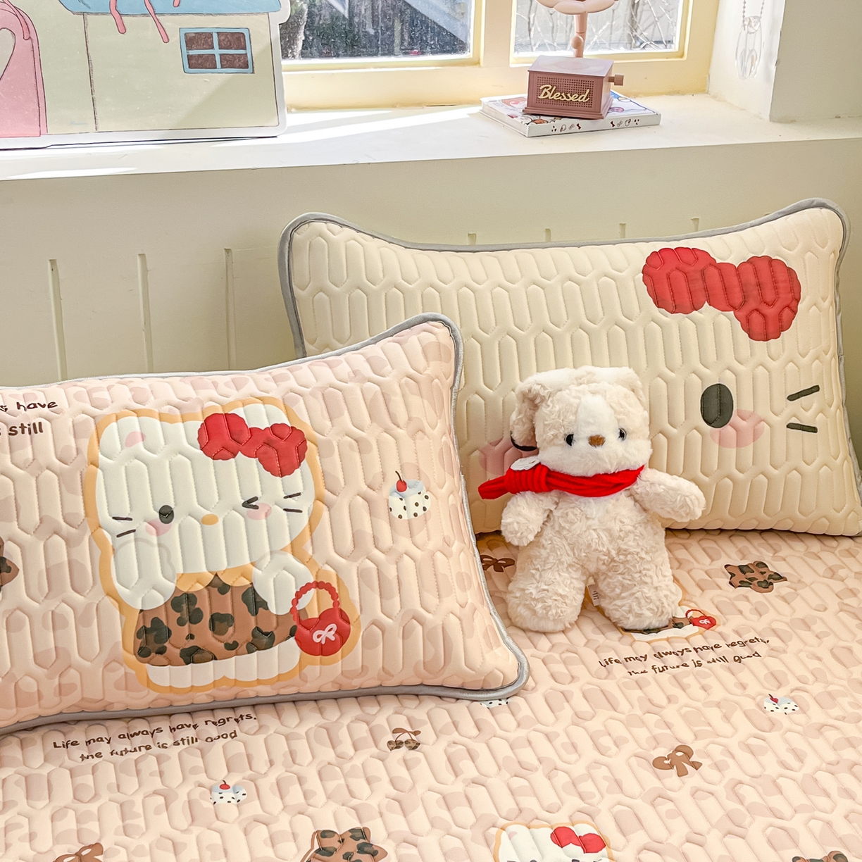 91家纺网 家纺一手货源 找家纺 摩妮卡 2026春夏新款凉感丝印花小清新乳胶凉席席子床笠款三件套 甜点咪咪-咖