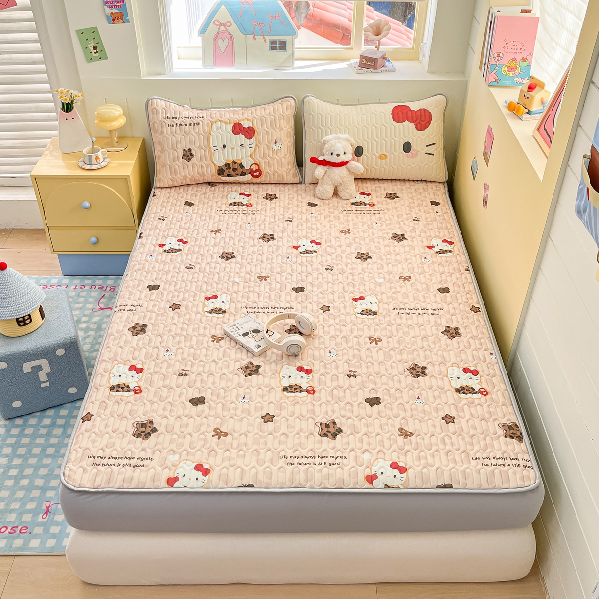 91家纺网 家纺一手货源 找家纺 摩妮卡 2026春夏新款凉感丝印花小清新乳胶凉席席子床笠款三件套 甜点咪咪-咖