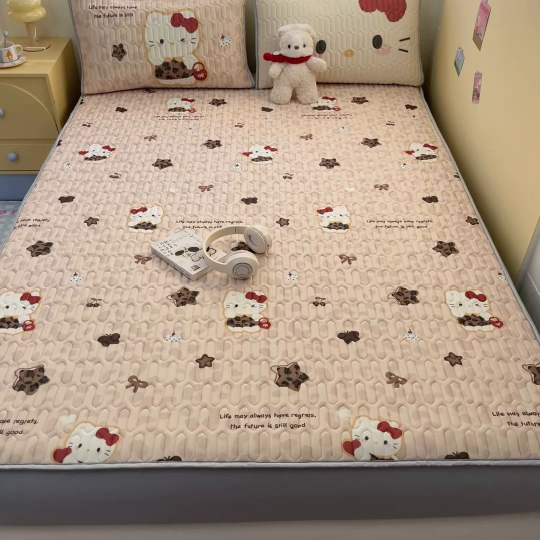 91家纺网 家纺一手货源 找家纺 摩妮卡 2026春夏新款凉感丝印花小清新乳胶凉席席子床笠款三件套 甜点咪咪-咖