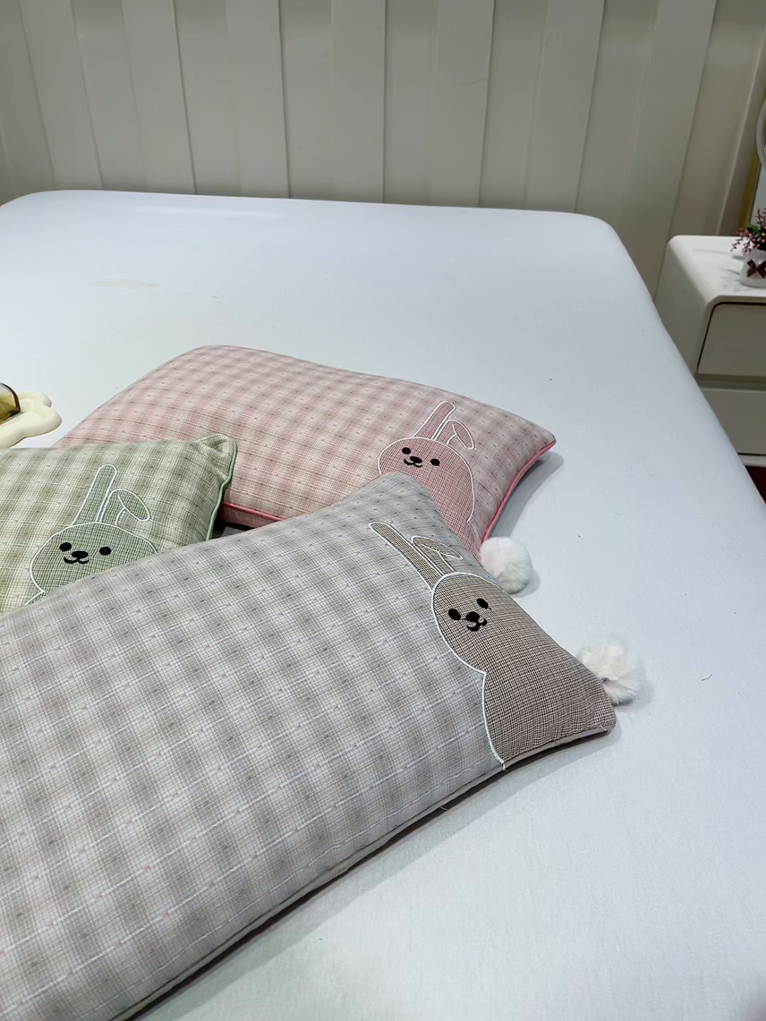 91家纺网 家纺一手货源 找家纺 （总）枕之坊 2026新款全棉毛球兔子荞麦枕