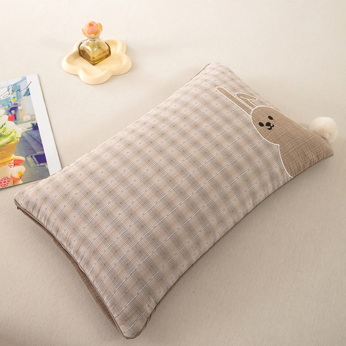 91家纺网 家纺一手货源 找家纺 枕之坊 2026新款全棉毛球兔子荞麦枕 毛球兔-绿色