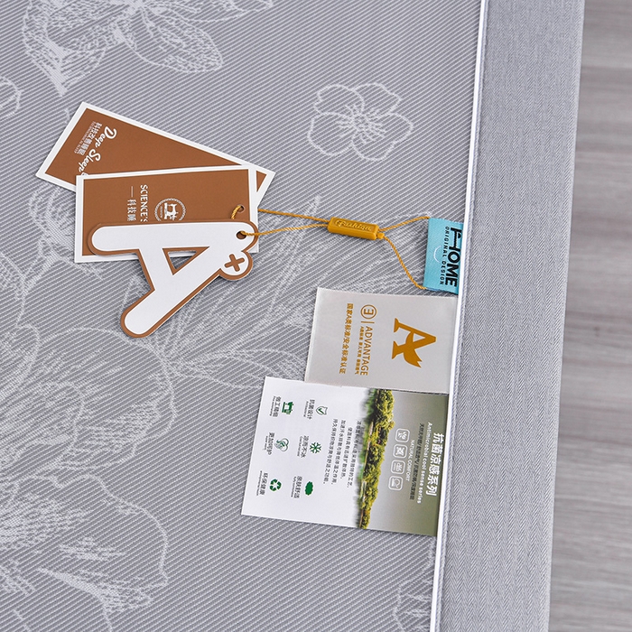 91家纺网 家纺一手货源 找家纺 小牛席业 2026新款【实拍风格】PE凉感-轻奢赫本提花冰丝席系列凉席藤席冰藤席冰丝席竹席 灰色