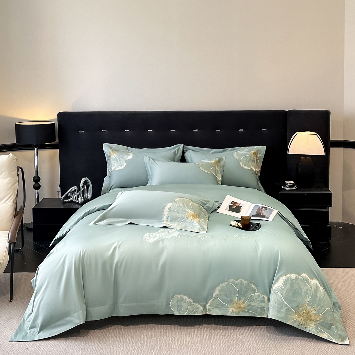 91家纺网 家纺一手货源 找家纺 置顶家纺 2026新款亲肤加厚磨毛刺绣四件套-花颜叶语 花颜叶语-繁星蓝