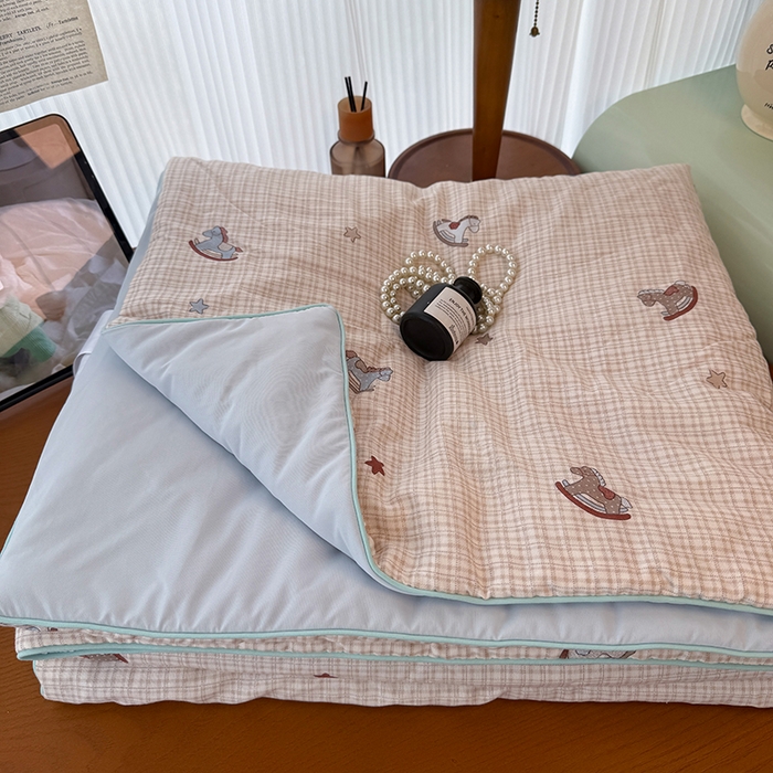 91家纺网 家纺一手货源 找家纺 HL原创 2026新款全棉双层纱小冰皮冰纱双感夏被夏凉被空调被 旋转木马