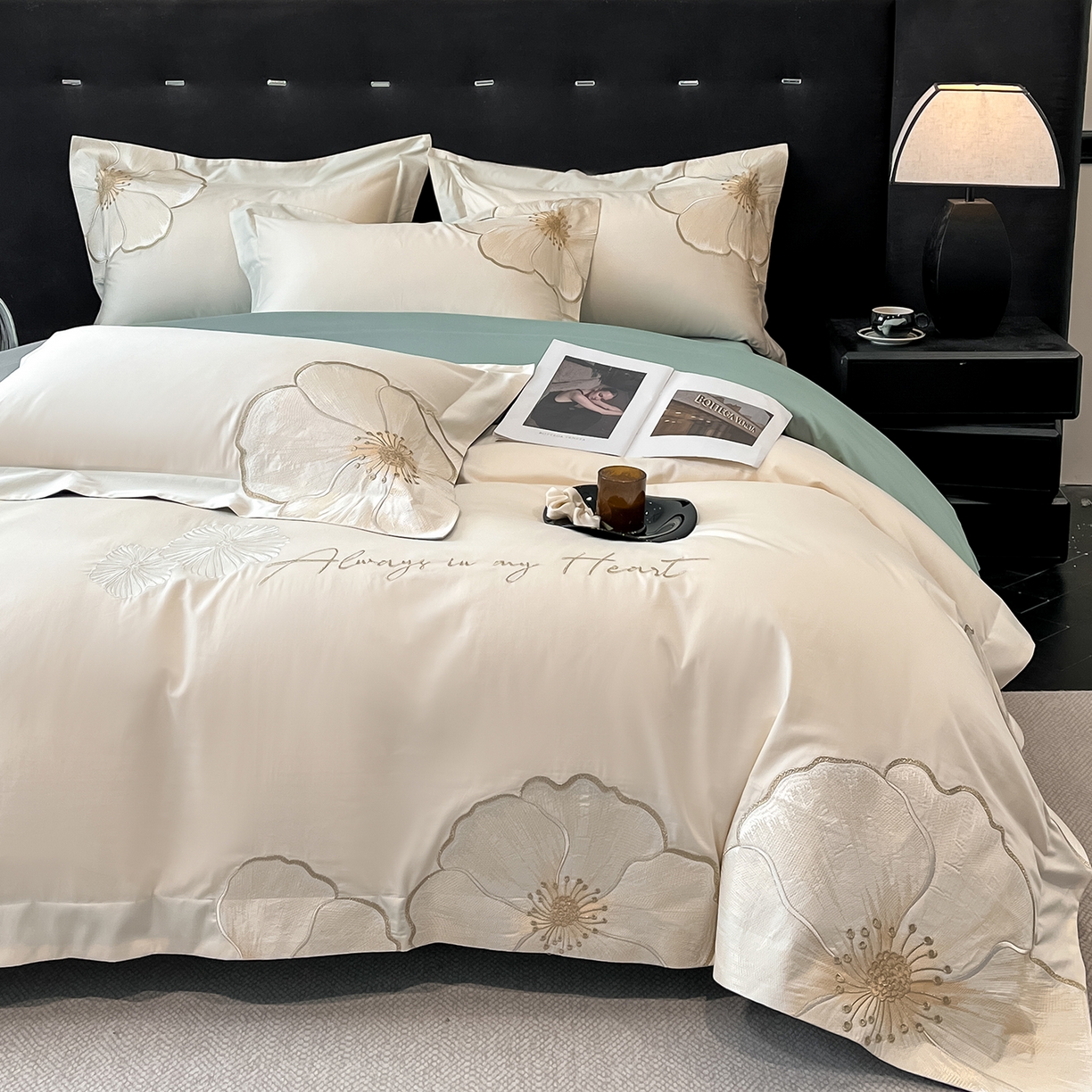 91家纺网 家纺一手货源 找家纺 置顶家纺 2026新款亲肤加厚磨毛刺绣四件套-花颜叶语 花颜叶语-白+繁星蓝