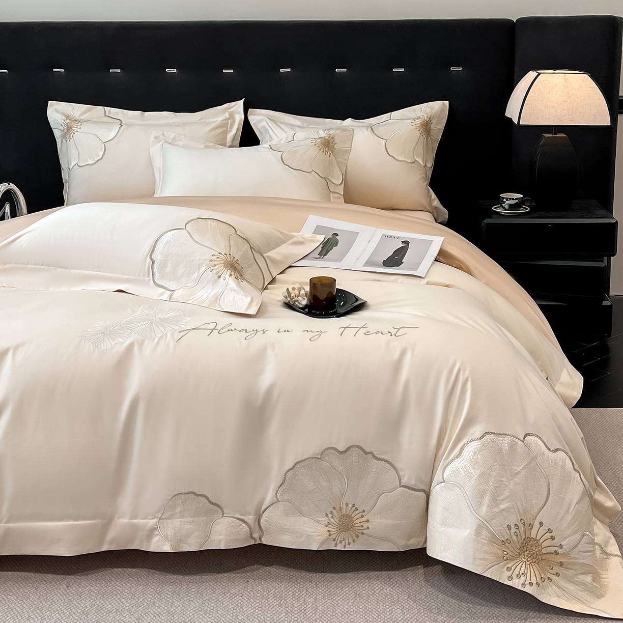 91家纺网 家纺一手货源 找家纺 置顶家纺 2026新款亲肤加厚磨毛刺绣四件套-花颜叶语 花颜叶语-白+奶咖