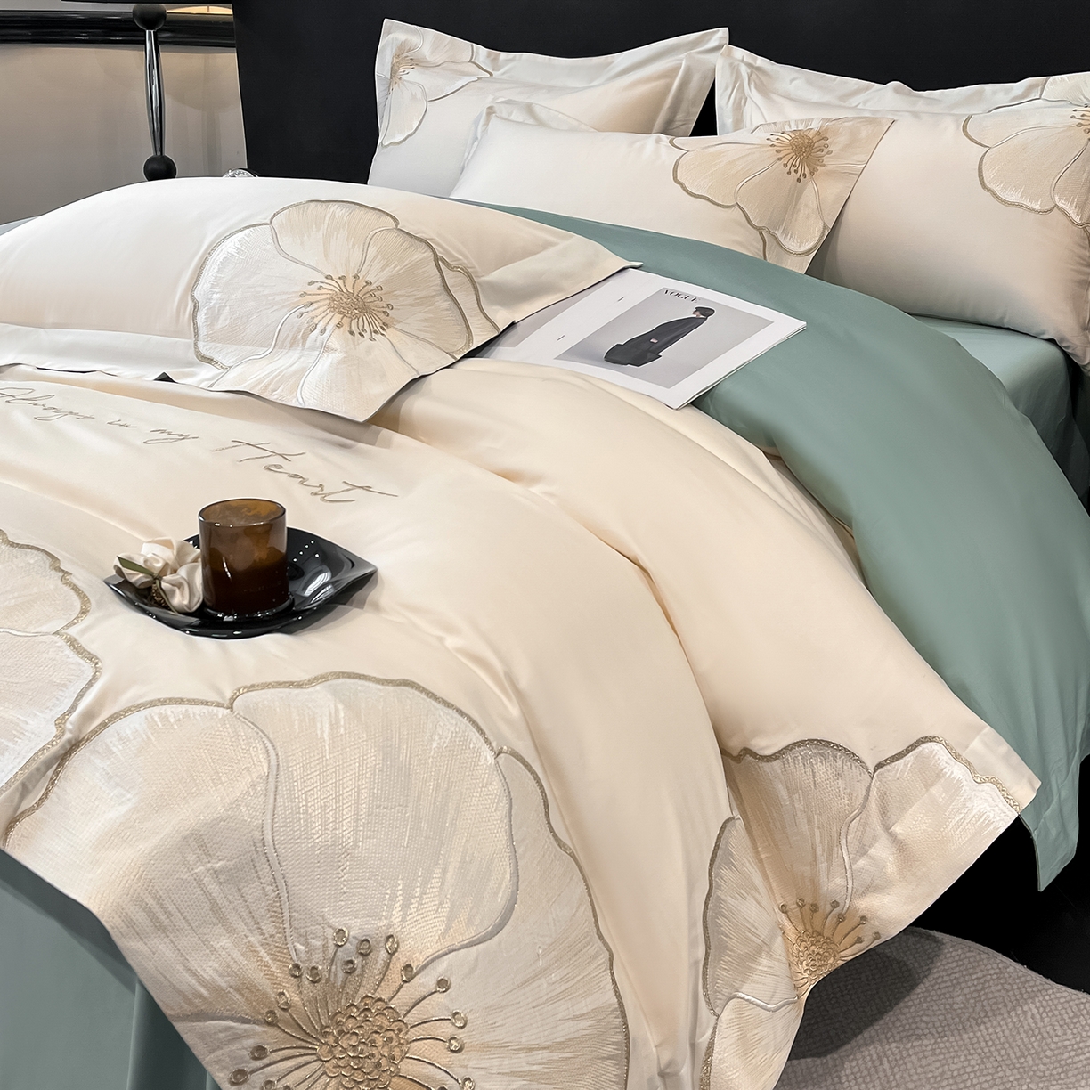 91家纺网 家纺一手货源 找家纺 置顶家纺 2026新款亲肤加厚磨毛刺绣四件套-花颜叶语 花颜叶语-白+繁星蓝