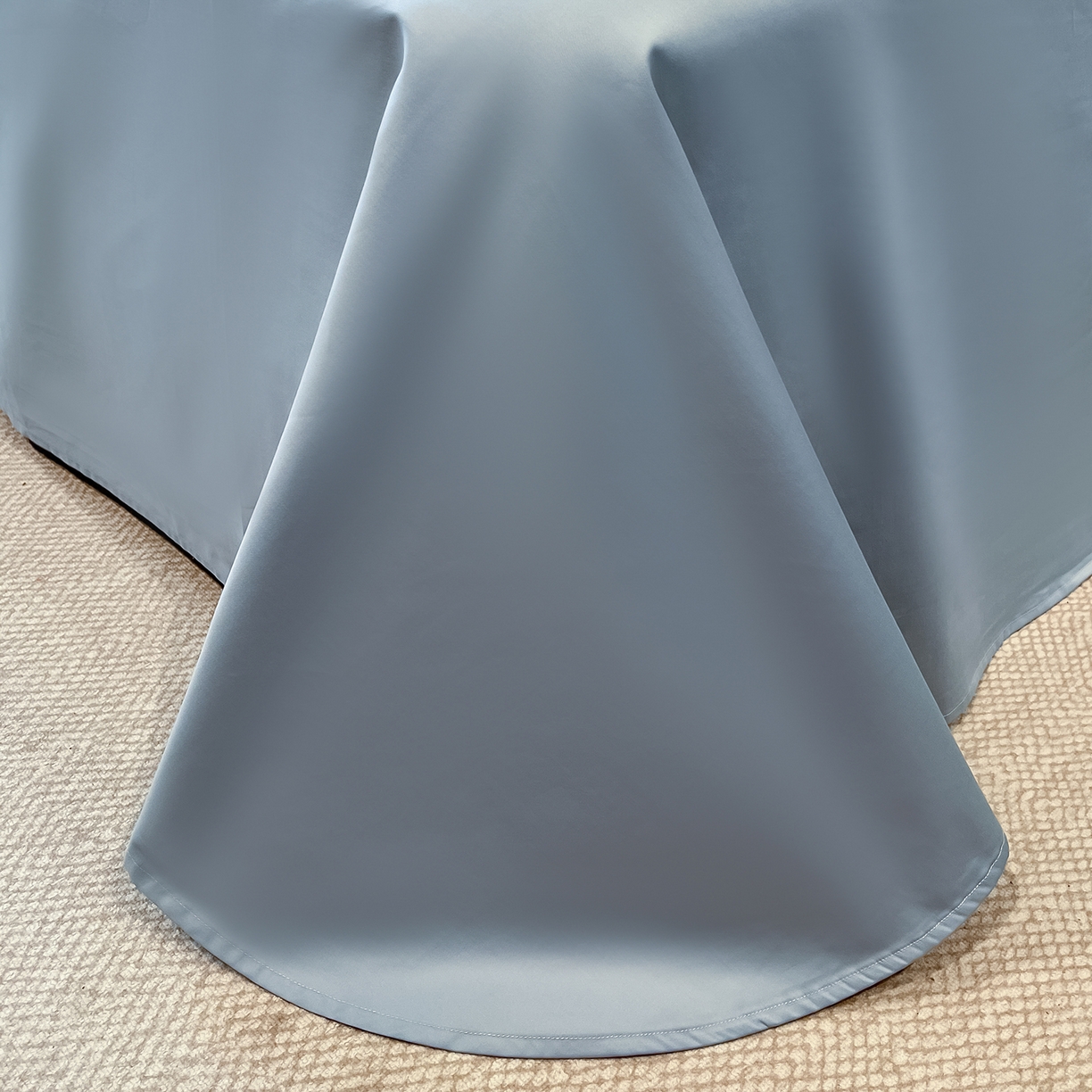 91家纺网 家纺一手货源 找家纺 置顶家纺 2026新款亲肤加厚磨毛刺绣四件套-花颜叶语 花颜叶语-天空蓝