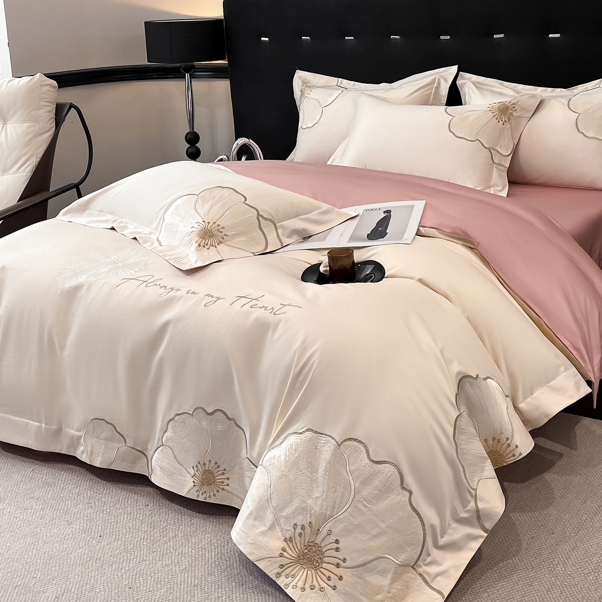 91家纺网 家纺一手货源 找家纺 置顶家纺 2026新款亲肤加厚磨毛刺绣四件套-花颜叶语 花颜叶语-白+豆沙