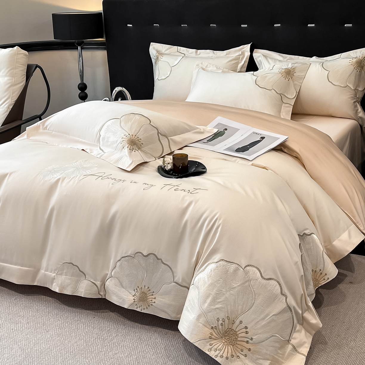 91家纺网 家纺一手货源 找家纺 置顶家纺 2026新款亲肤加厚磨毛刺绣四件套-花颜叶语 花颜叶语-白+奶咖