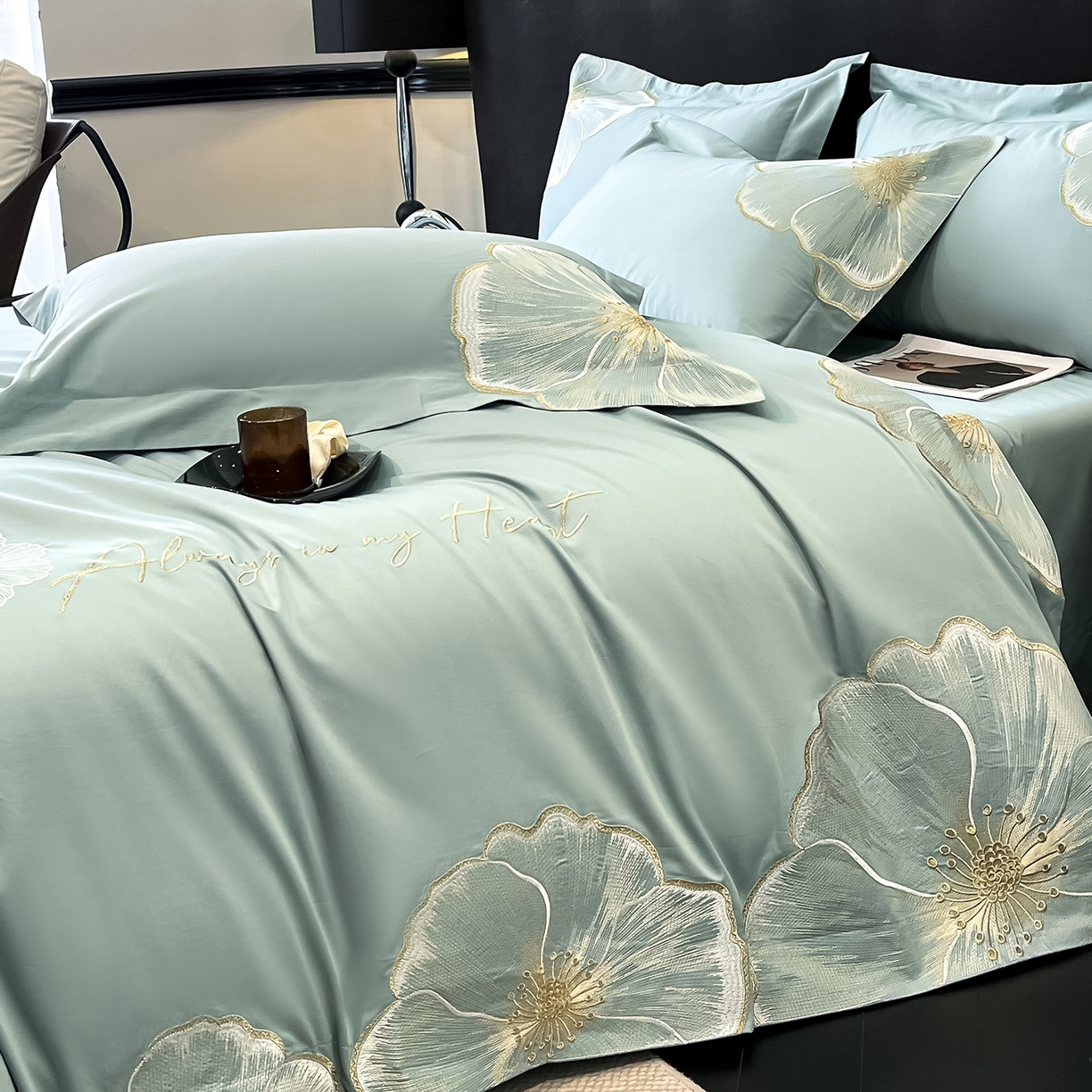 91家纺网 家纺一手货源 找家纺 置顶家纺 2026新款亲肤加厚磨毛刺绣四件套-花颜叶语 花颜叶语-繁星蓝