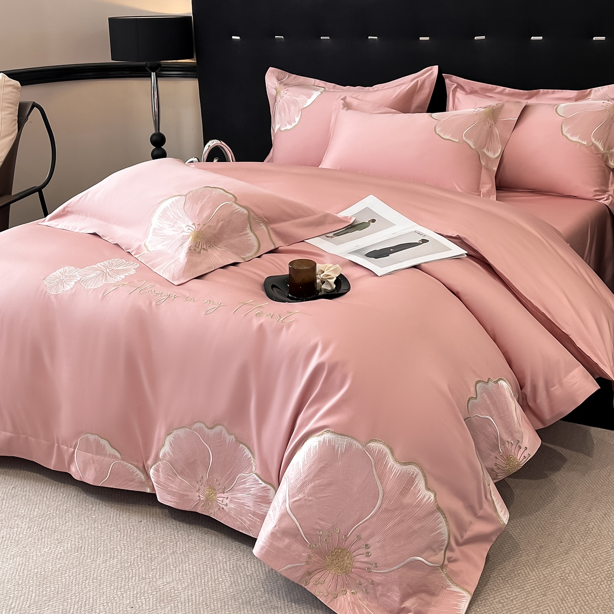 91家纺网 家纺一手货源 找家纺 置顶家纺 2026新款亲肤加厚磨毛刺绣四件套-花颜叶语 花颜叶语-浅豆沙