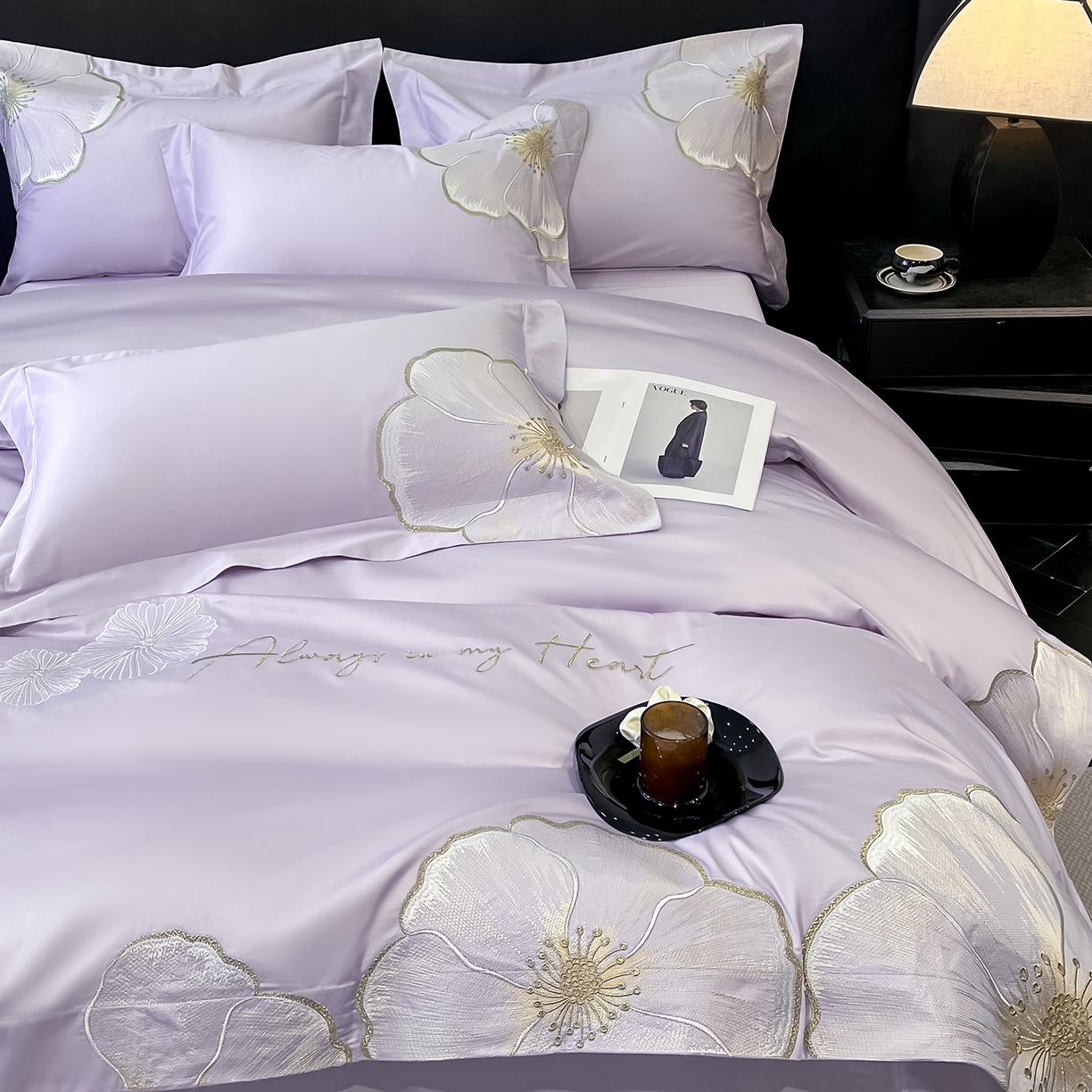 91家纺网 家纺一手货源 找家纺 置顶家纺 2026新款亲肤加厚磨毛刺绣四件套-花颜叶语 花颜叶语-香芋紫